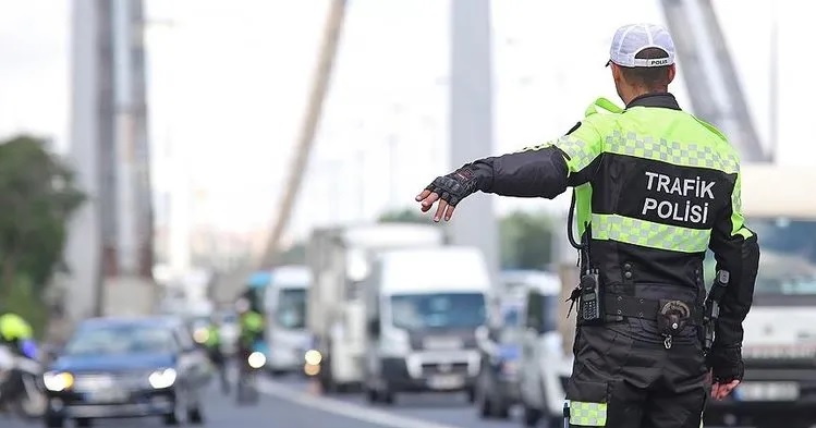 İstanbul’da konvoy oluşturup yolu kapatan 6 sürücü yakalandı