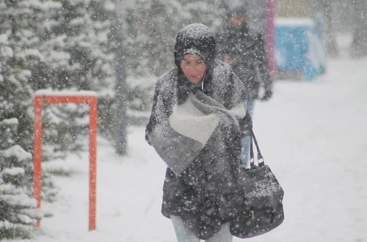 Meteoroloji’den yoğun kar yağışı uyarısı! İstanbul dahil 10 il için alarm verildi!