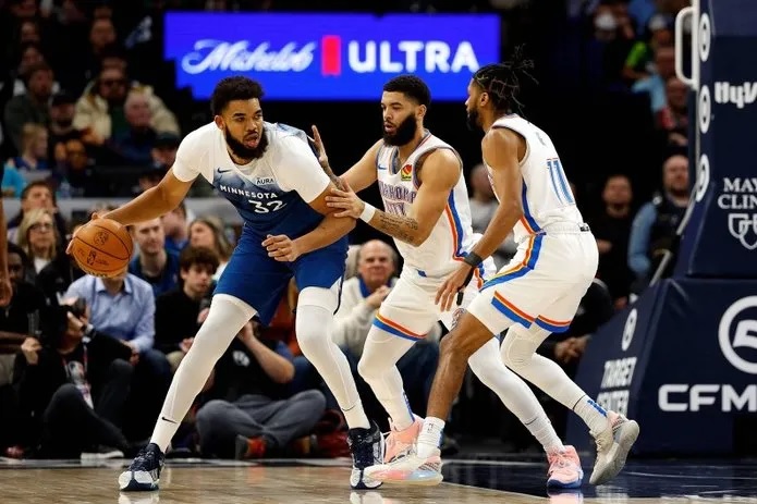 NBA’de çılgın gece! Joel Embiid 70, Karl-Anthony Towns 62 sayı attı