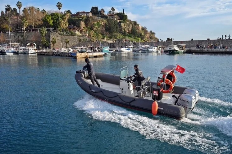 Antalya’da panik anları: Çığlık sesleri duyan oraya koştu!