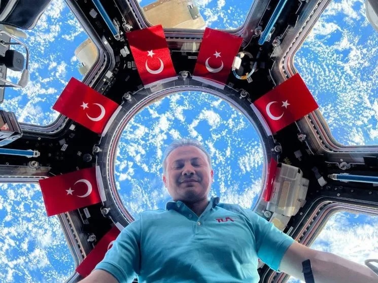 Türk astronot Alper Gezeravcı,