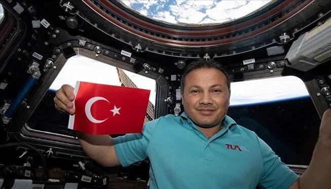 Türkiye'nin ilk astronotu Alper