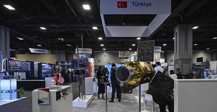 Türk firmaları dünyanın en büyük uydu fuarında boy gösterdi!