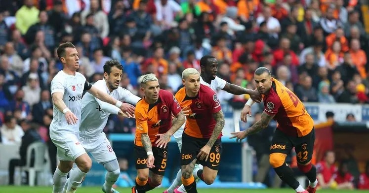 Galatasaray – Sivasspor maçının VAR’ı Simone Sozza oldu!