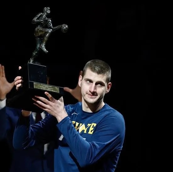 Nikola Jokic, NBA’de üçüncü kez en değerli oyuncu seçildi!