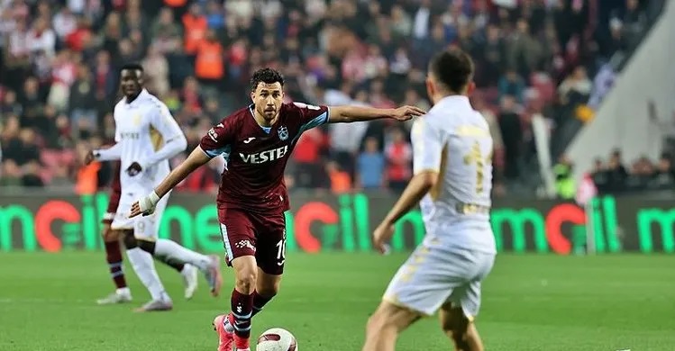 Trabzonspor, deplasmanda Samsunspor’a 3-1 mağlup oldu