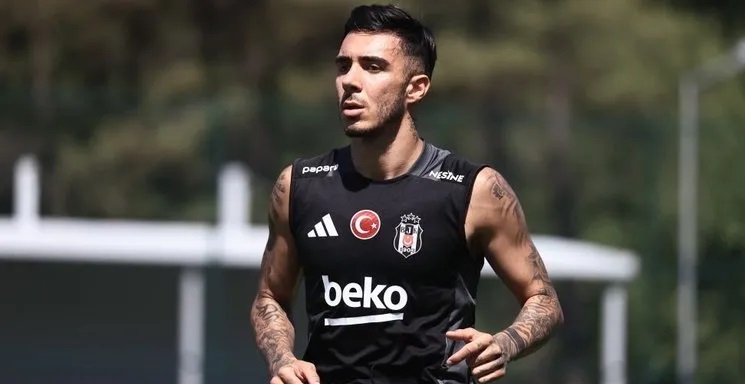 Beşiktaş’ta Emirhan Topçu ilk antrenmanına çıktı