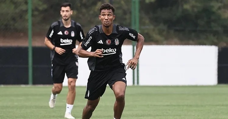 Beşiktaş’ta yeni transfer Uduokhai takımla ilk antrenmanına çıktı