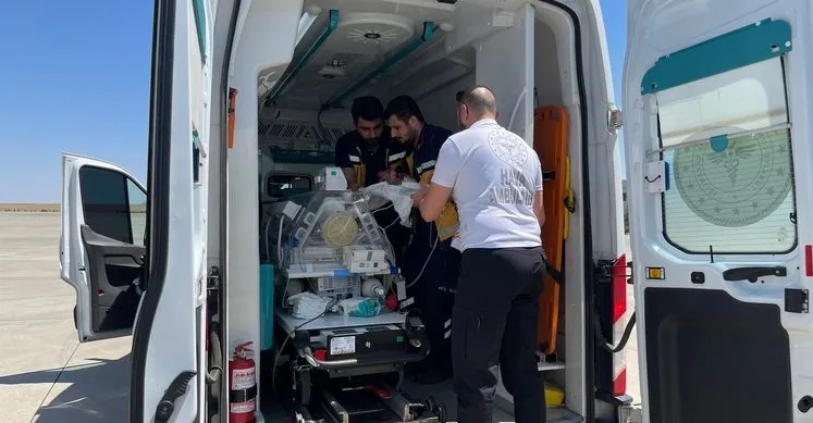 Şanlıurfa’dan İstanbul’a Vatha Bebek için ambulans uçak havalandı