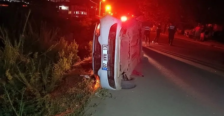 Alanya’da feci kaza: 1 ölü, 2 yaralı minibüs sürücüsü kaçtı!