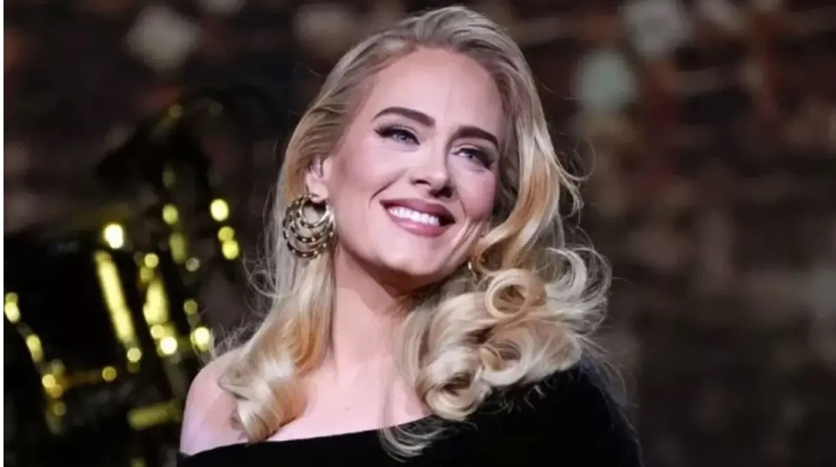 Adele’den hayranlarını üzen haber: Kulağım sağır kaldı