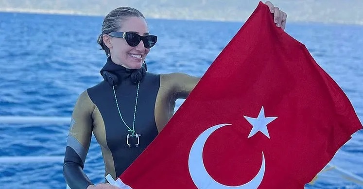 Şahika Ercümen, Serbest Dalış Dünya Şampiyonası’nda ikinci kez Türkiye rekoru kırdı