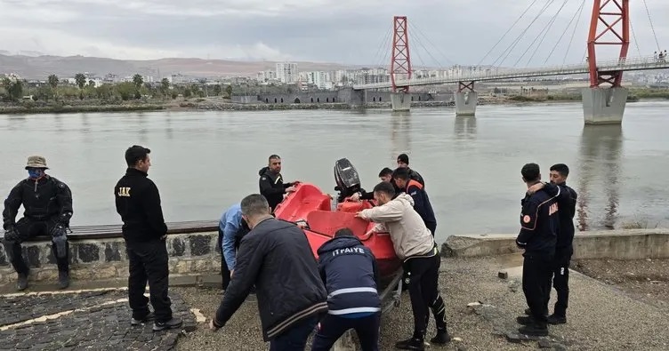 Dicle Nehrinde kaybolan genci arama çalışmaları sürüyor