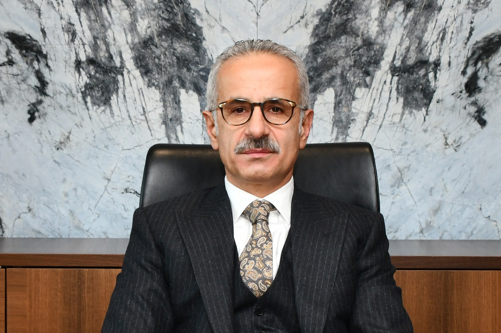 "Türksat, Ankara'da 28 bin 500 metrekarelik Gölbaşı Veri Merkezi'ni kuruyor.