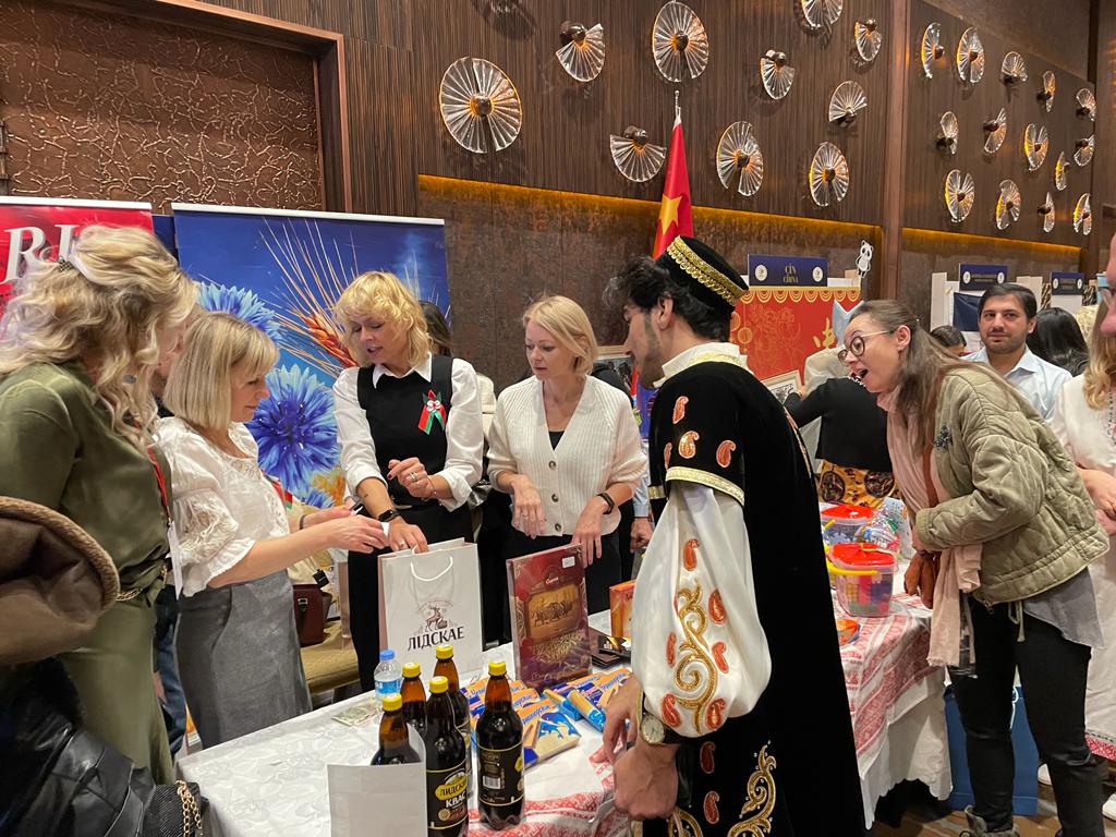 Minsk'te, Türk Rüzgarı Estirdiler: Türk Kültürü Belarus'un Başkentini Renklendirdi