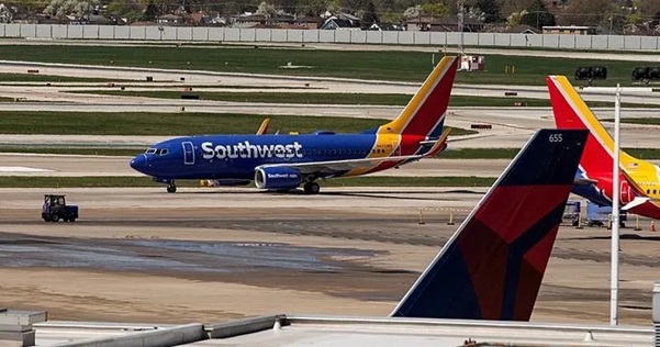 ABD'nin Chicago kentinde Southwest Havayolları'na ait bir yolcu uçağı, pistte