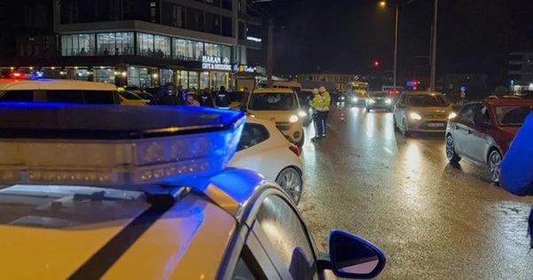 Düzce’de polis ekipleri, Ramazan ayı öncesinde eş zamanlı şok denetimler