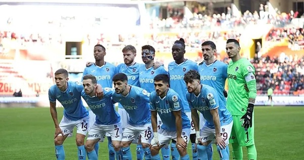 Trabzonspor - Eyüpspor maçının VAR hakemi Macar Tamas Bognar oldu.