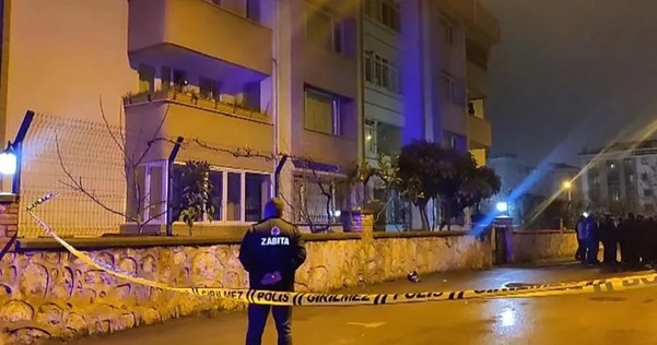 Tuzla'da duvarlarında kabarma ve çatlaklar oluşan 4 katlı bina tedbiren
