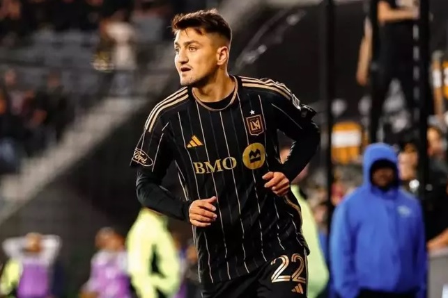MLS'te Los Angeles FC forması giyen milli futbolcu Cengiz Ünder,